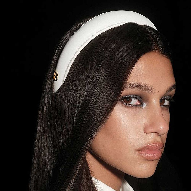 Лимитирана обемна диадема от бяла кожа Balmain Legacy Leather Puffed Headband