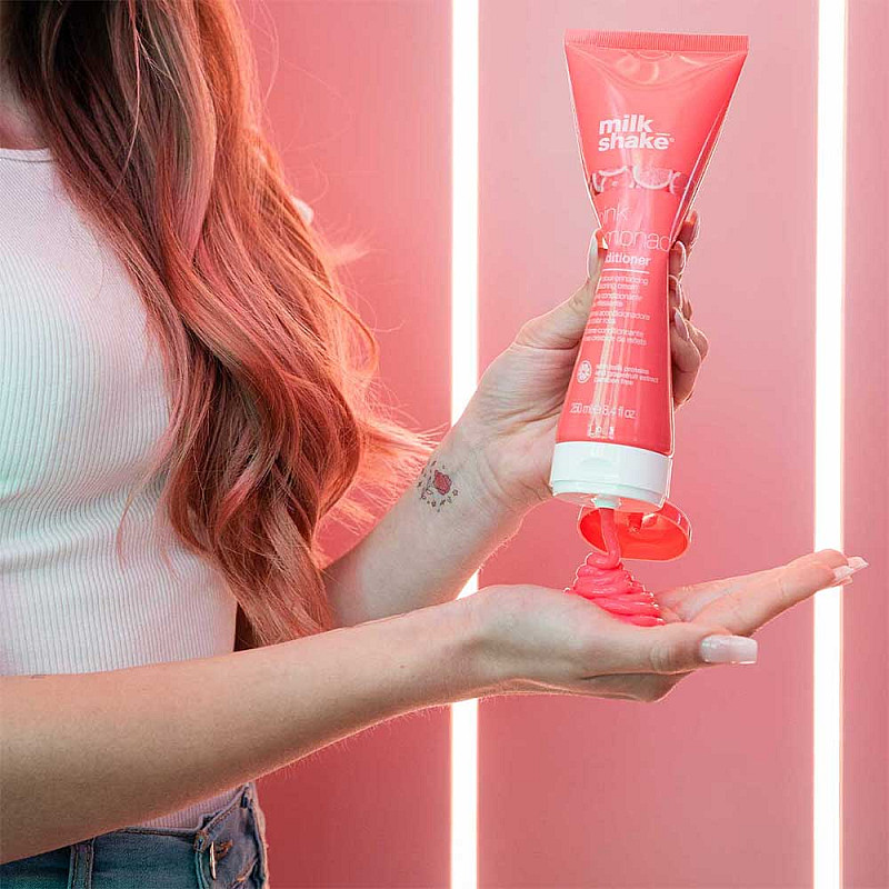 Балсам за руса и изрусена коса с цветни пигменти MilkShake Pink Limonade Conditioner 250ml