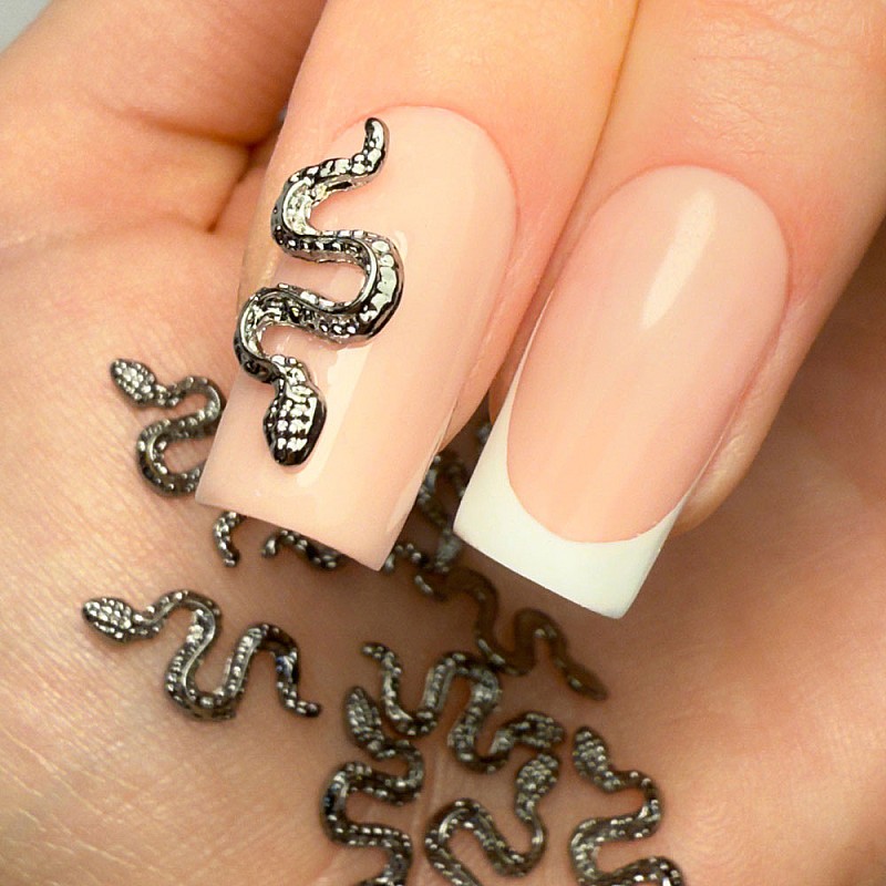 Бижу за нокти змия Molly Nails SZ-155 3D 10бр