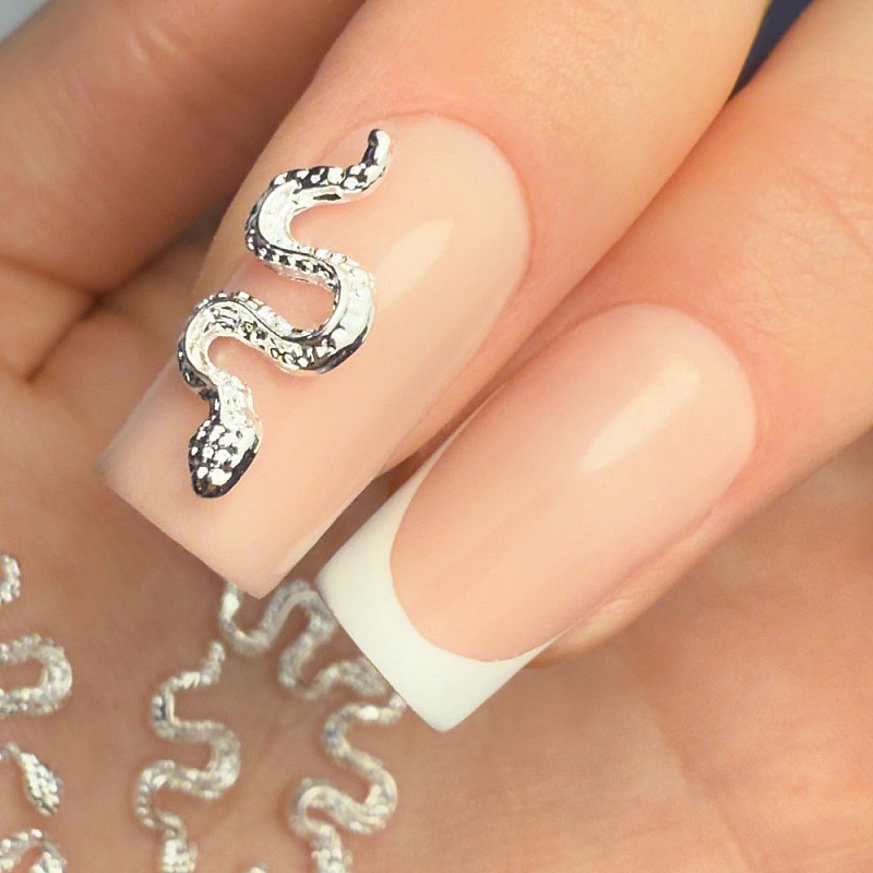 Бижу за нокти змия Molly Nails SZ-152 3D 10бр