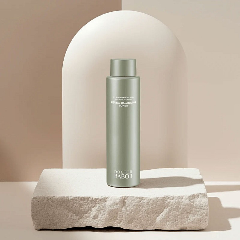 Балансиращ тоник за мазна и комбинирана кожа Doctor Babor Microbiomic Herbal Balancing Toner 200ml