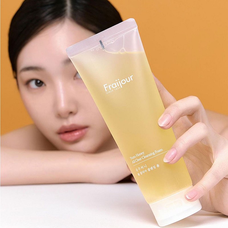 Нежна почистващ пяна с мед Fraijour Yuzu Honey All Clear Cleansing Foam 250ml