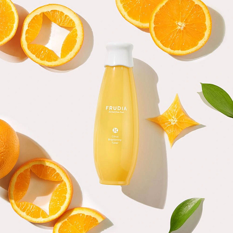 Изсветляващ тонер с цитруси Frudia Citrus Brightening Toner 195ml