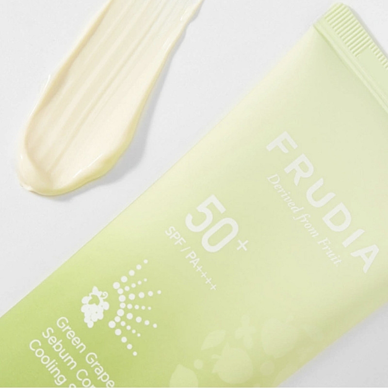 Слънцезащитен крем Frudia Green Grape Sebum Control Cooling Sun Gel 50ml