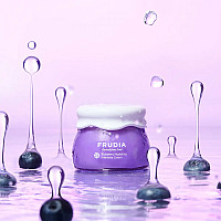 Интензивен крем с боровинки Frudia Blueberry Hydrating Intensive Cream 55ml