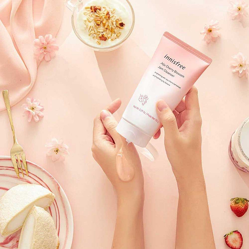 Нежен почистващ конфитюр Innisfree Jeju Cherry Blossom Jam Cleanser 150g