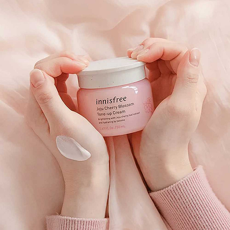 Тониращ крем Innisfree Jeju Cherry Blossom Tone Up Cream 50ml