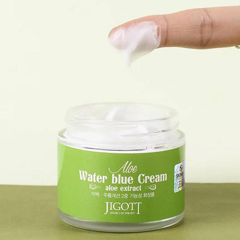 Успокояващ крем с алое вера Jigott Aloe Water Blue Cream 70ml