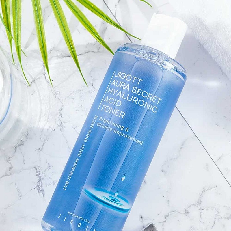 Хидратиращ тонер с хиалурон Jigott Facial Toner Hyaluron Aura Secret Hyaluronic Acid Toner 300ml