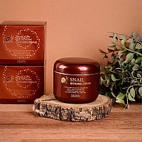 Крем за лице с муцин Jigott Snail Reparing Cream 100ml