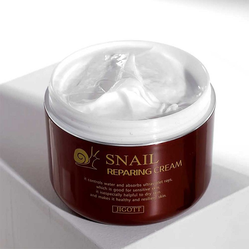 Крем за лице с муцин Jigott Snail Reparing Cream 100ml