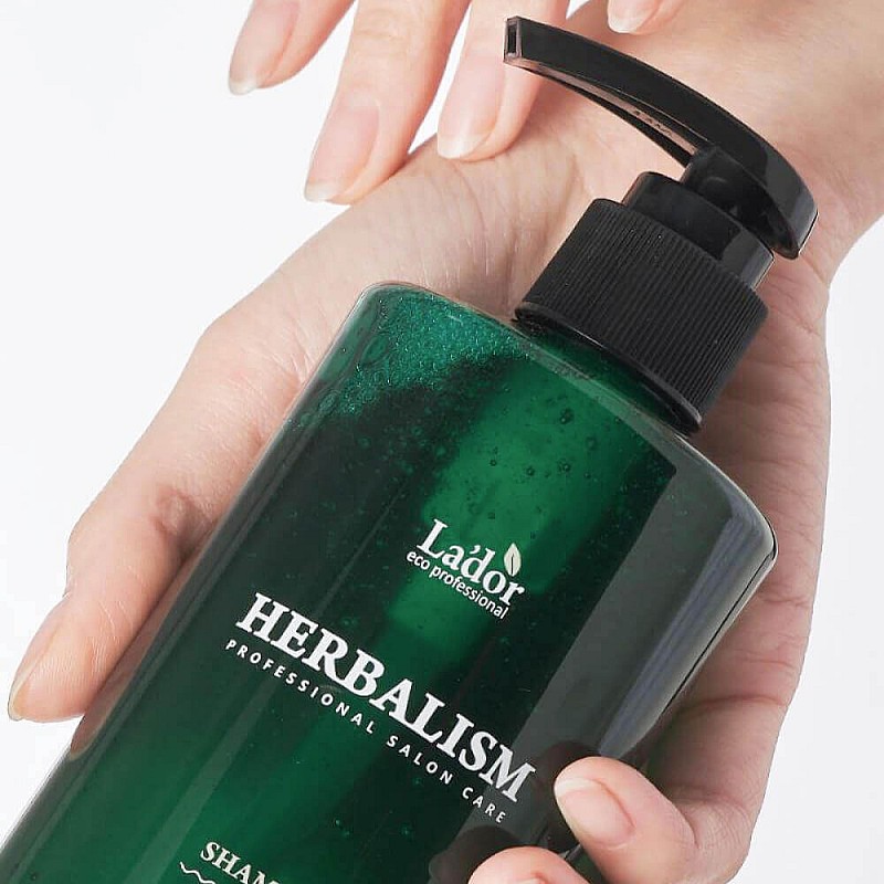 Шампоан против косопад с билкови екстракти и аминокиселини Lador Herbalism Shampoo 400ml