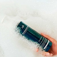 Хидратиращ и изглаждащ шампоан с хиалуронова киселина и пептиди Lador Wonder Bubble Shampoo 250ml