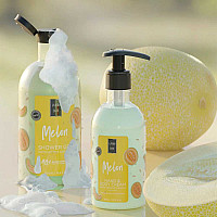 Душ гел с пъпеш Lavish Care Honey Melon Pop 500ml