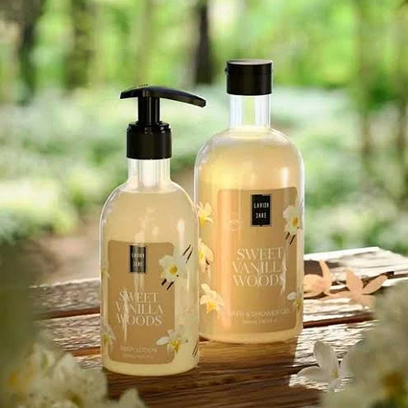 Лосион за тяло с аромат на ванилия и сандалово дърво Lavish Care Sweet Vanilla Woods Body Lotion 300ml