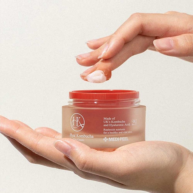 Хидратиращ крем за лице с комбуча Medi-Peel Hyal Kombucha Tea-Tox Cream 50ml