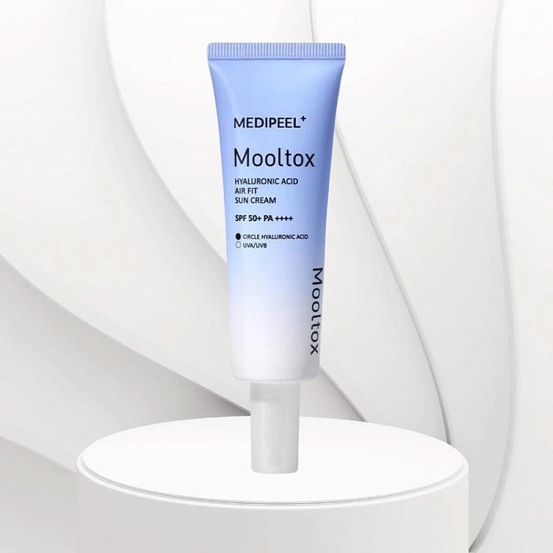 Слънцезащитен крем с хиалурон Medi-Peel Hyaluronic Acid Aqua Mooltox Air Fit Sun Cream SPF 50+ 50ml