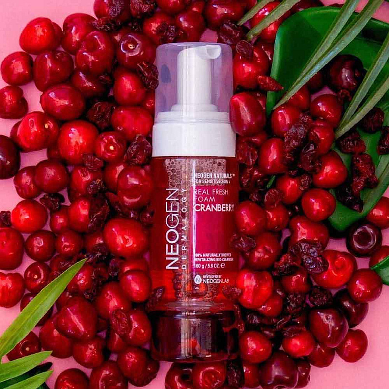 Измивна пяна с червени боровинки Neogen Real Fresh Foam Cranberry 150ml