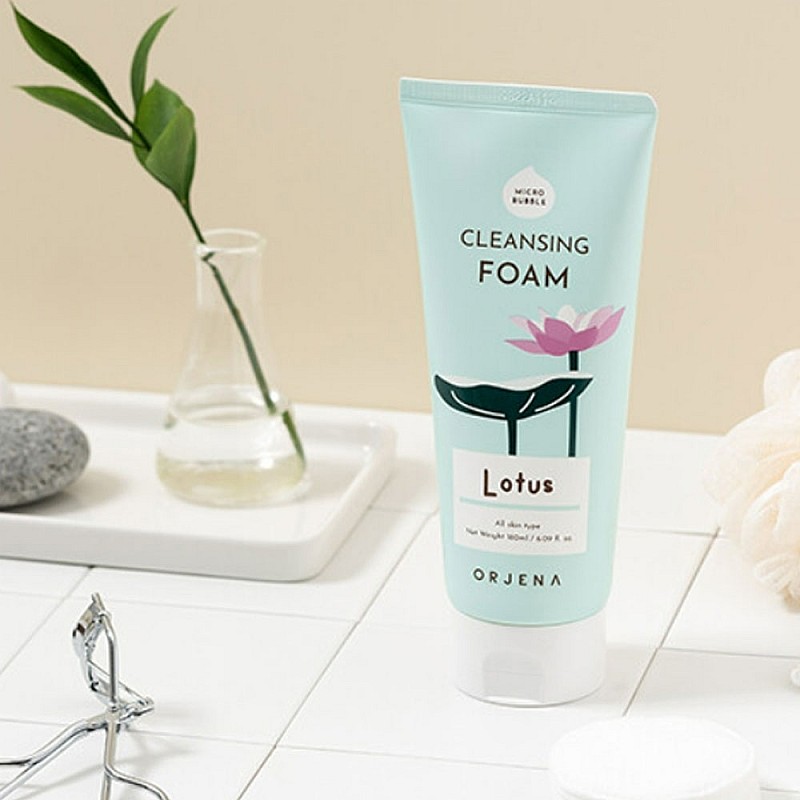 Почистваща пяна за лице с лотус Orjena Smile Day Cleansing Foam Lotus 180ml