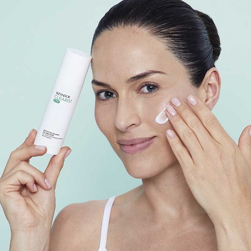 Балансираща гел-емулсия за мазна кожа и акне Skeyndor Clearist CTX Mattifying Gel-Emulsion 50ml