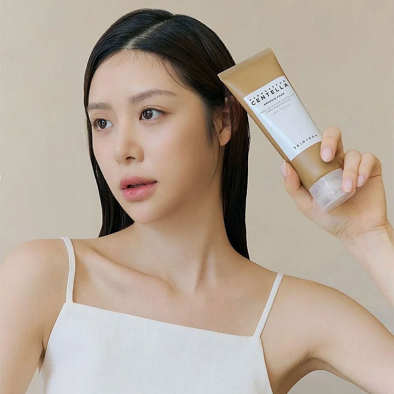 Нежна почистваща пяна за лице с центела Skin1004 Madagascar Centella Ampoule Foam 20ml