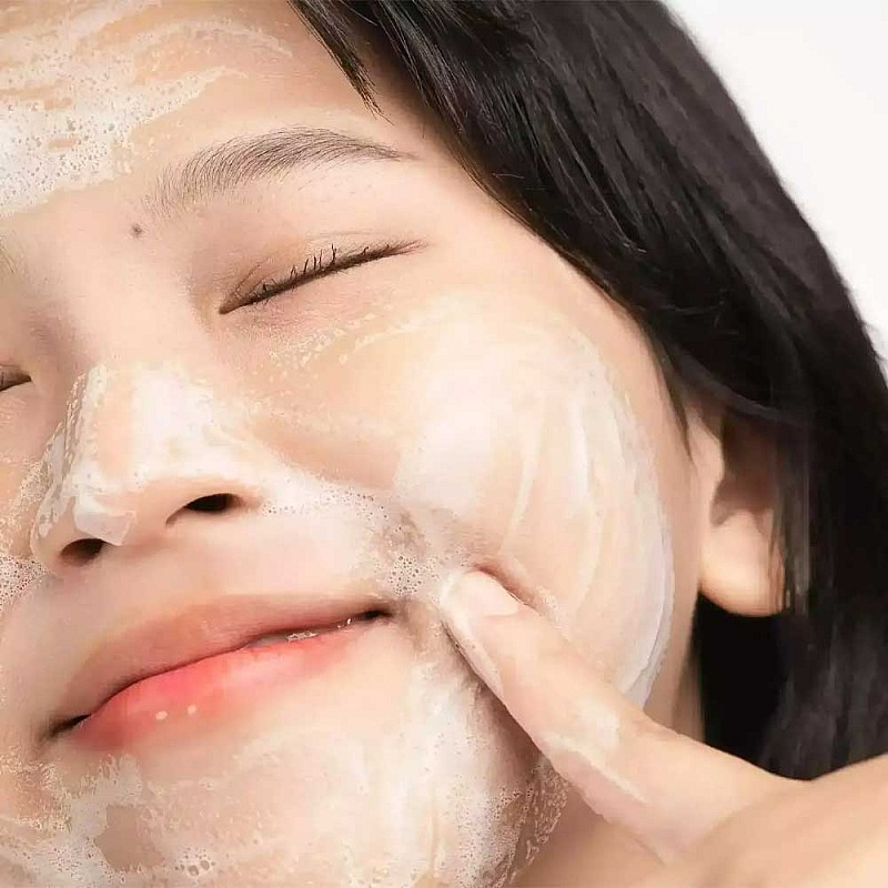 Нежен почистващ гел pH 5,5 за чувствителна и раздразнена кожа Some By Mi Snail Truecica Cleanser 100ml