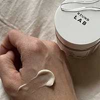 Подхранващ крем за лице с черна соя Round Lab Soybean Nourishing Cream 80ml